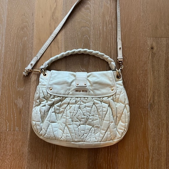 Miu Miu Cream Coffer Leather Crossbody Bag with Gold Clasp - Picture 13 of 14